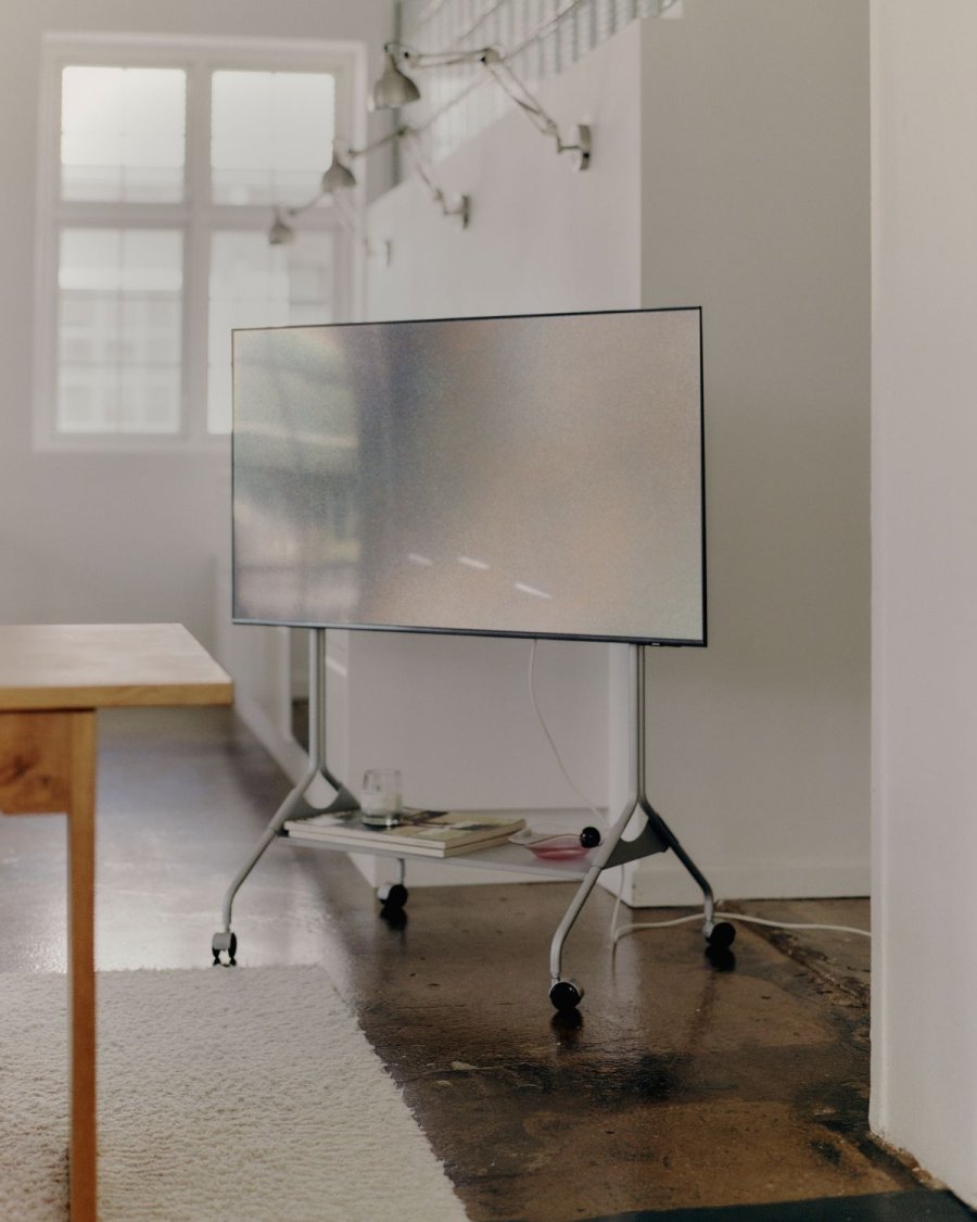 Pedestal Moon Tall TV-Stander 121,5 cm, Cloudy Silver